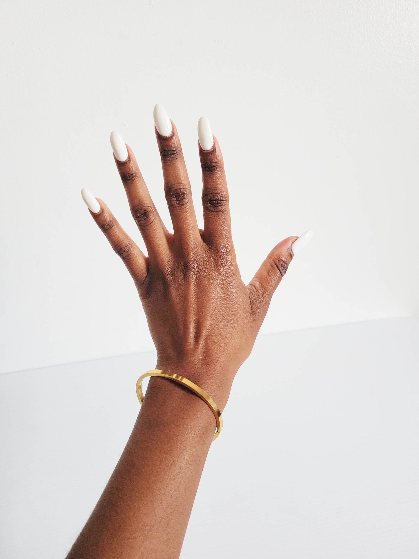 Lana Minimal Gold Bangle