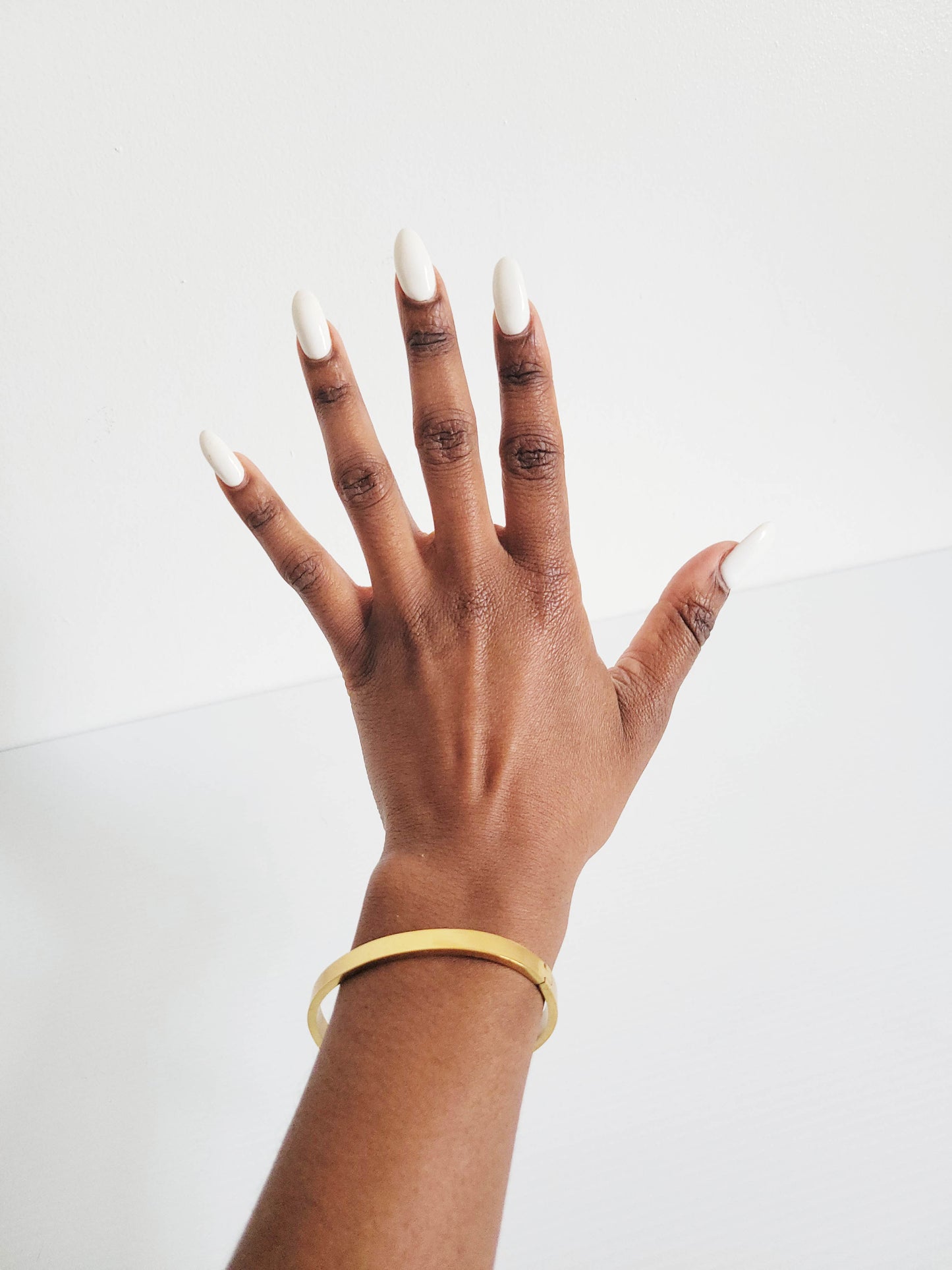 Lana Minimal Gold Bangle