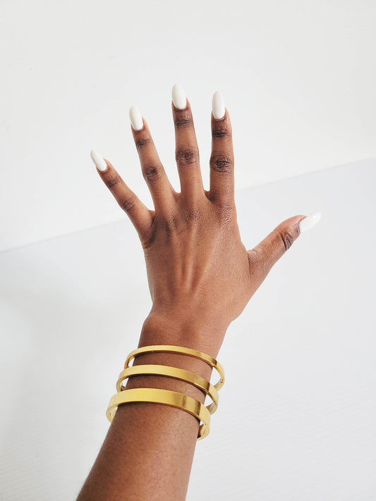 Lana Minimal Gold Bangle