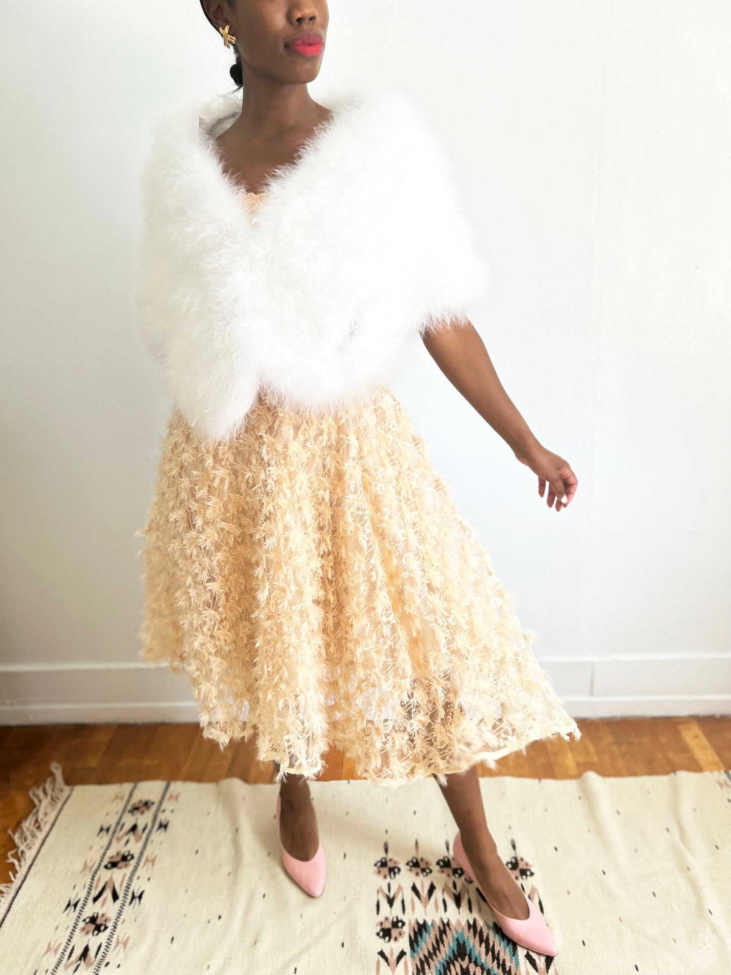 White Vintage Style Feather Shawl