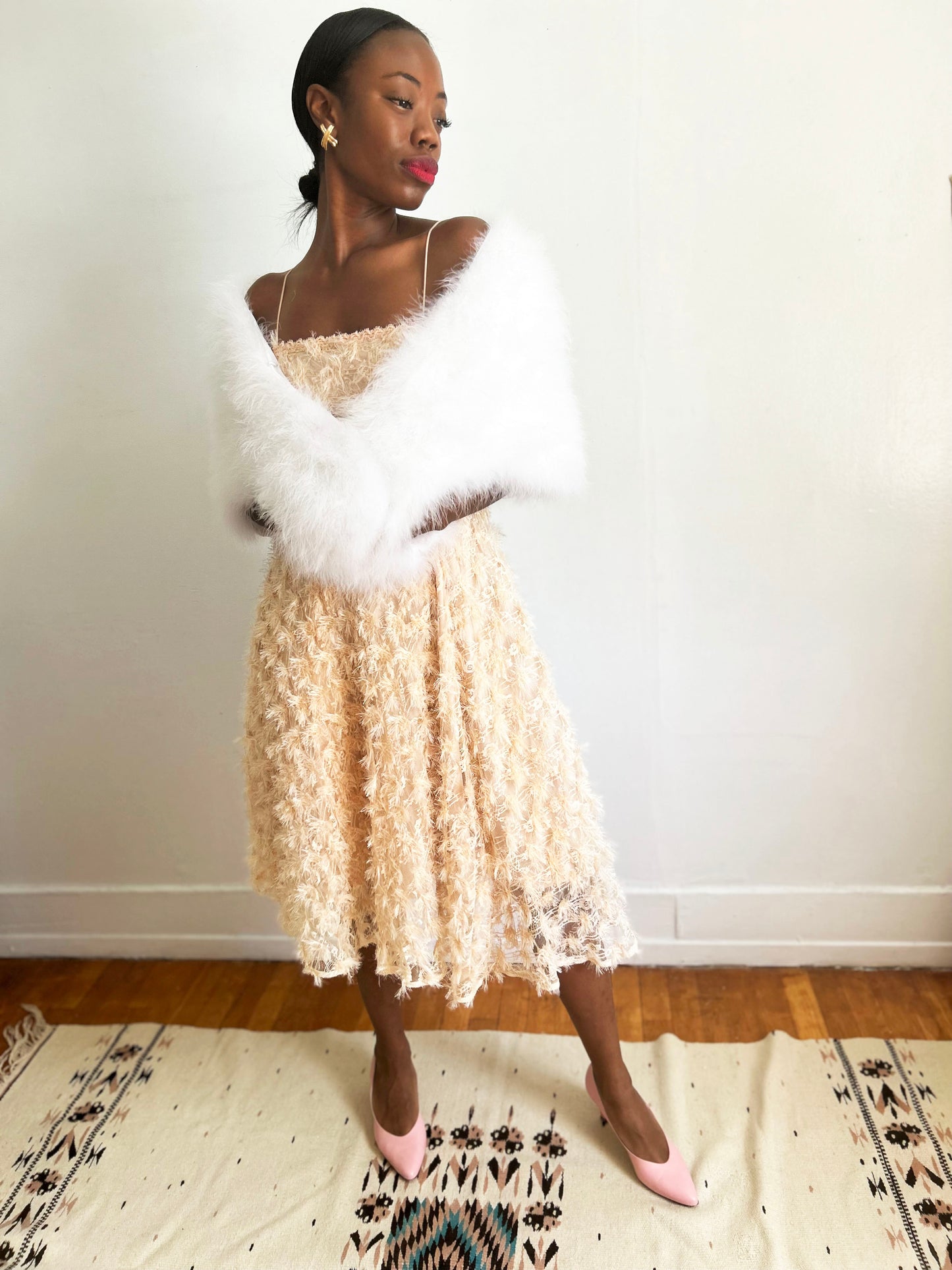 White Vintage Style Feather Shawl