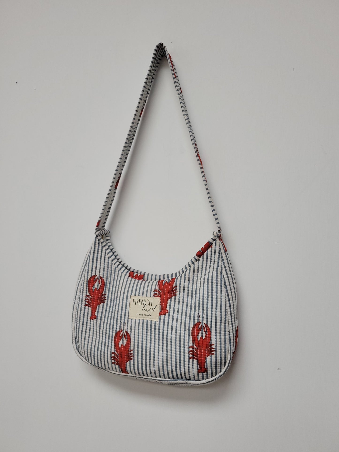The Shoulder Bag Cherry