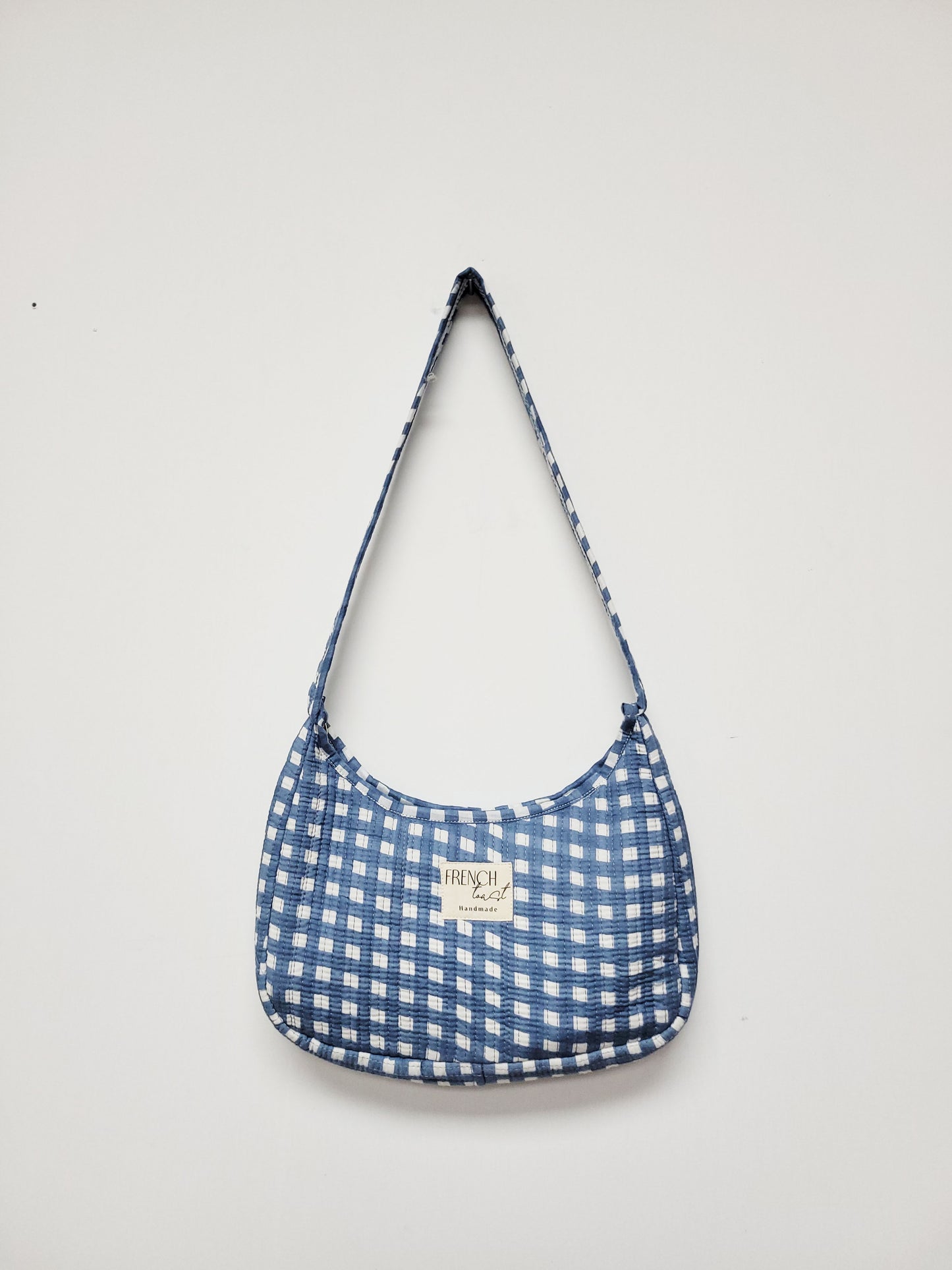 The Shoulder Bag Cherry