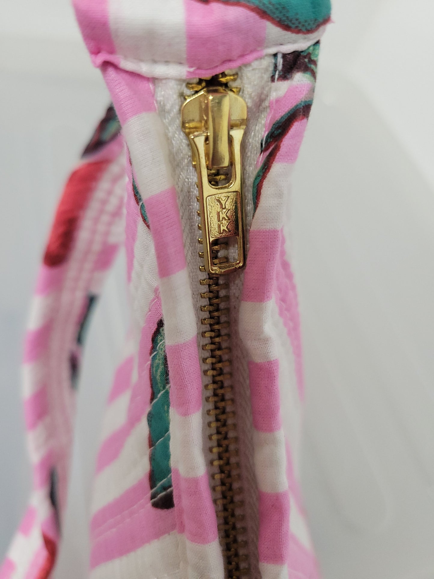 The Shoulder Bag Cherry