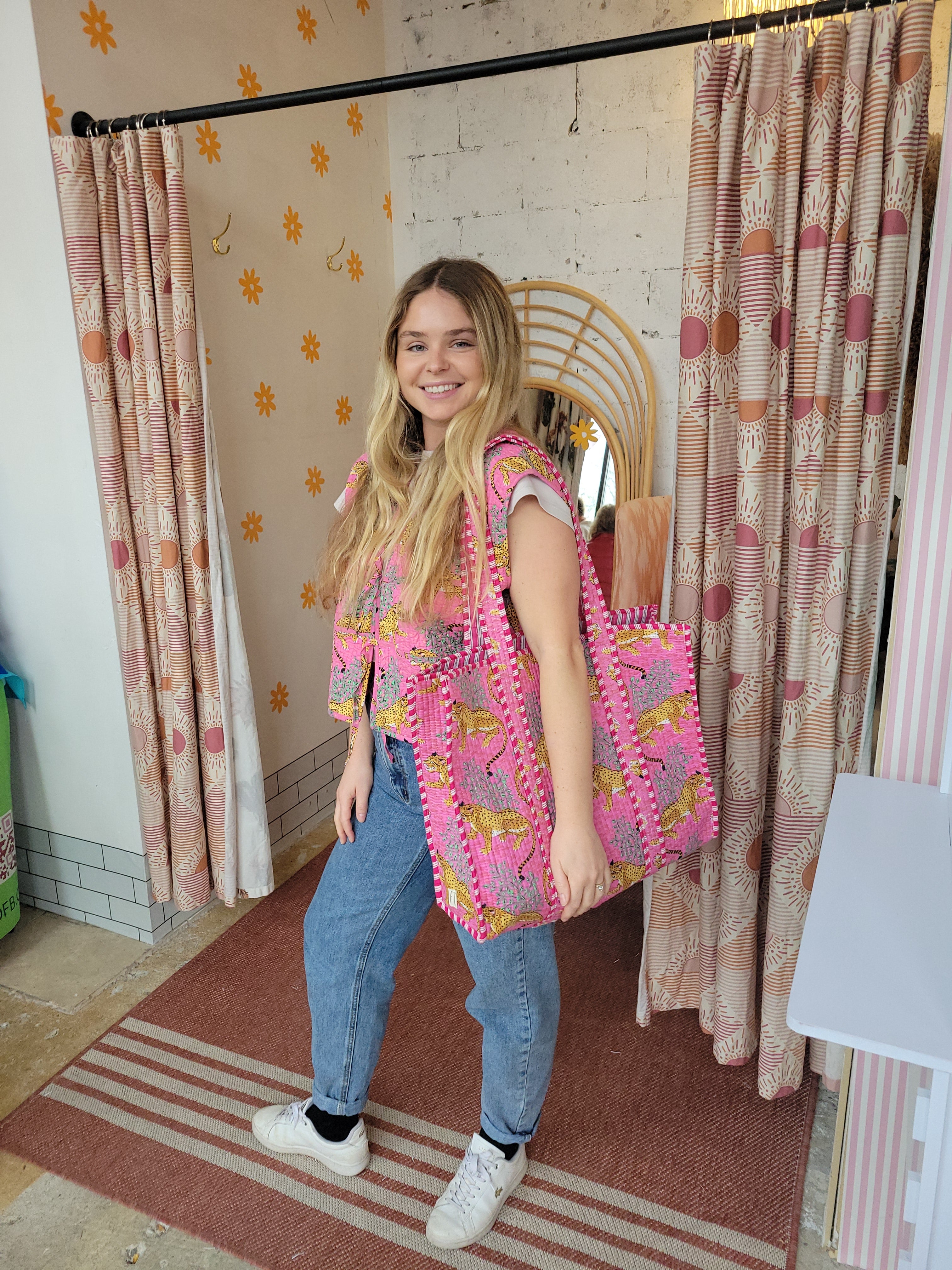 Shop the Quilted Weekend Tote in Dark Pink Leopard | French Toast