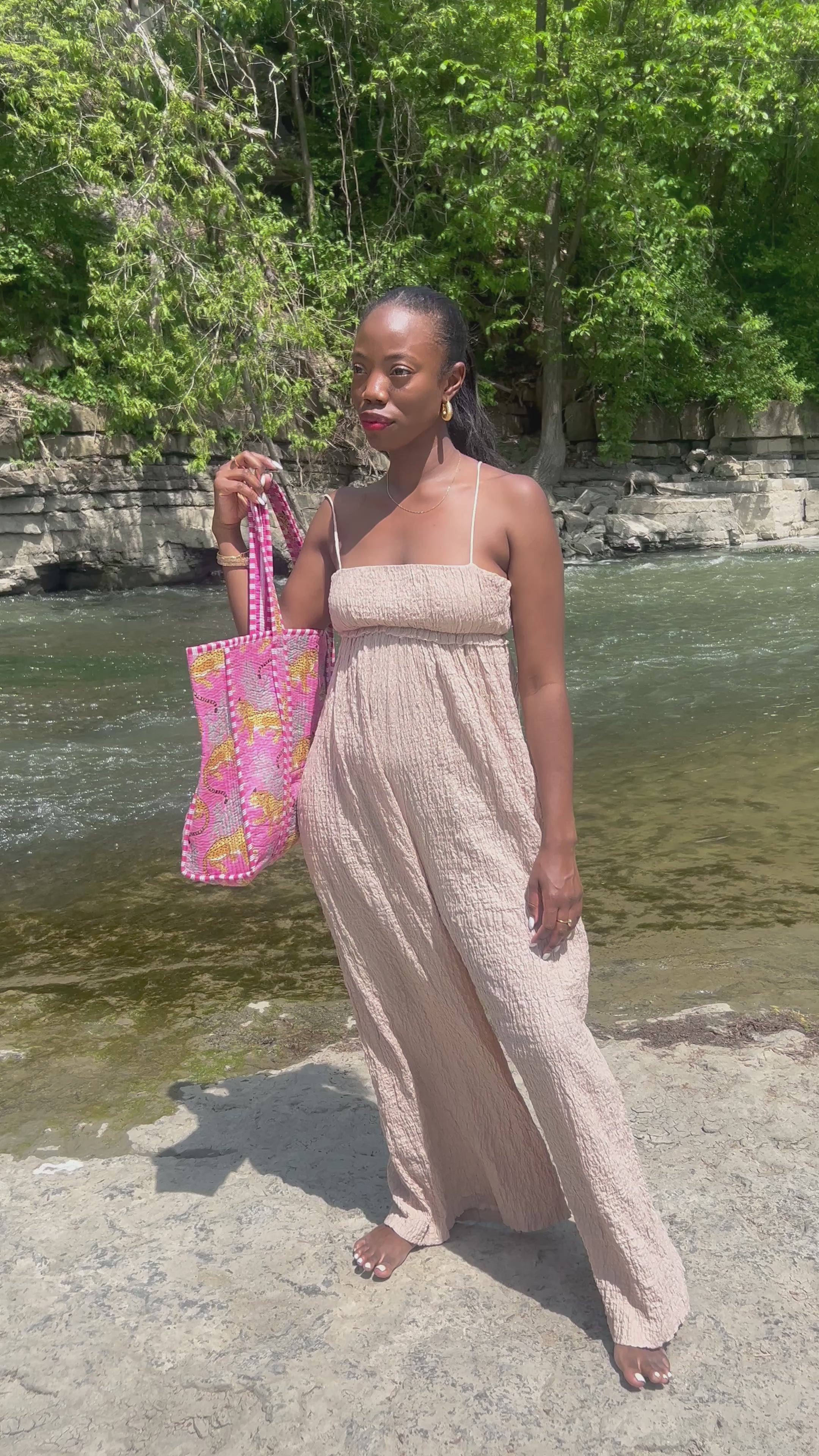 Shop the Quilted Weekend Tote in Dark Pink Leopard | French Toast